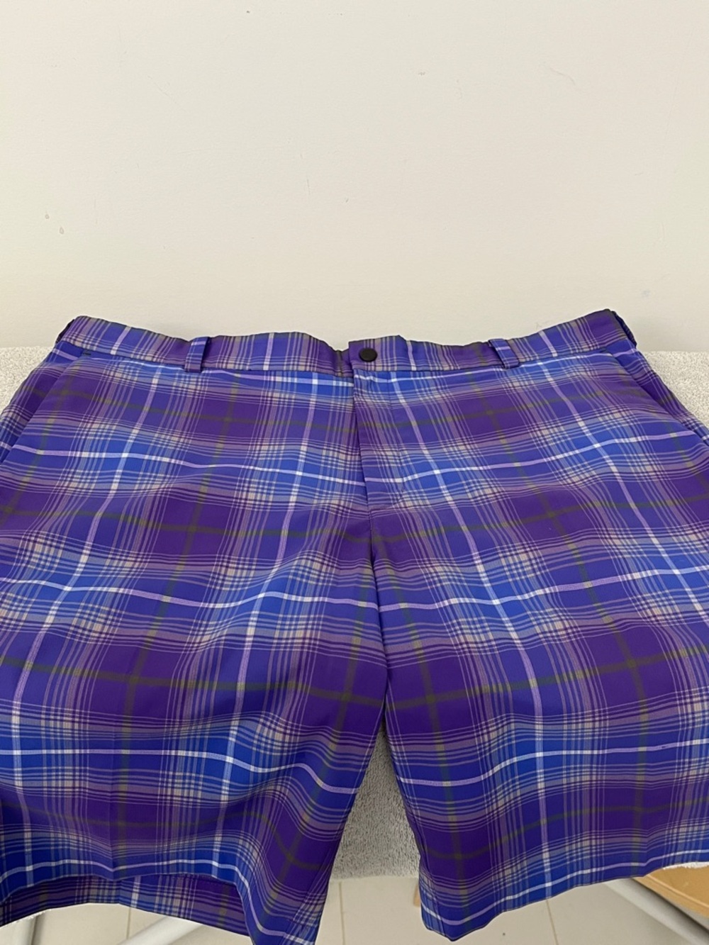 Nike Men's Purple Plaid Flat-Front Golf Shorts Size 38